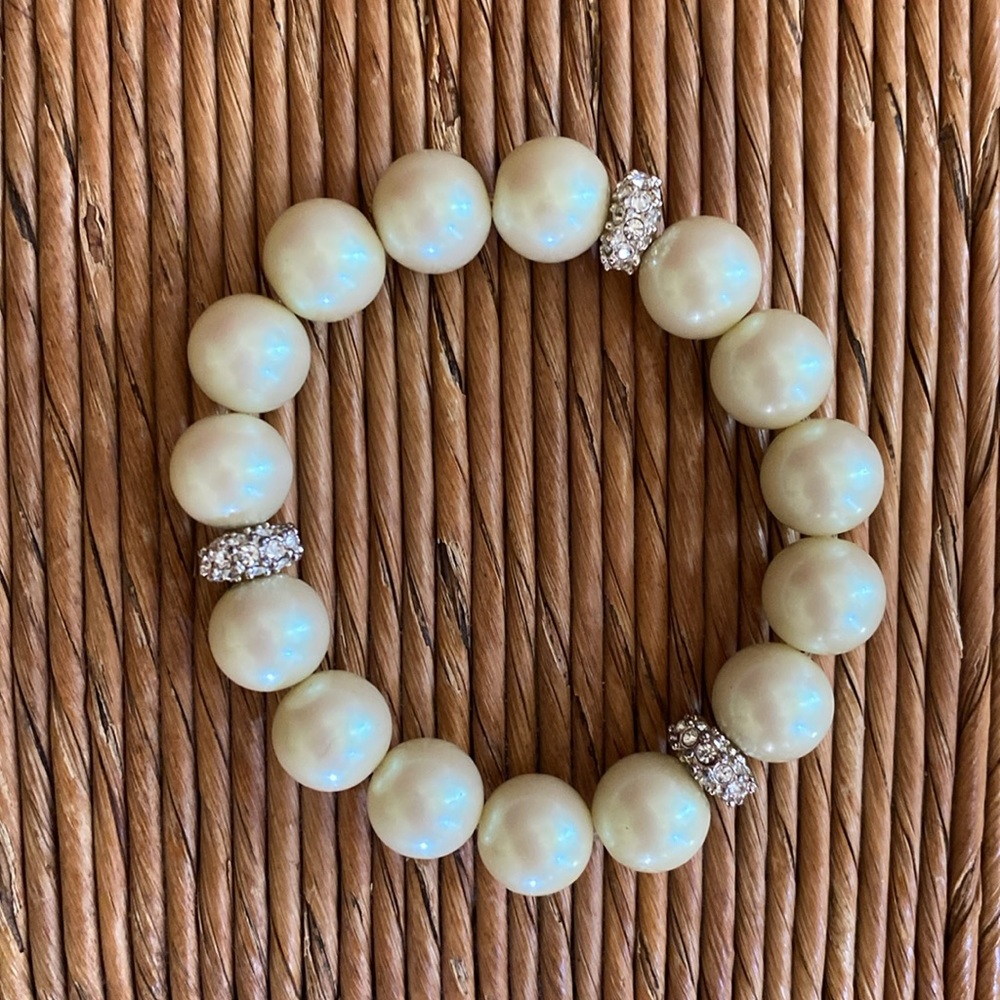 Faux Pearl and Rhinestone Stretch Bracelet Silver Tone